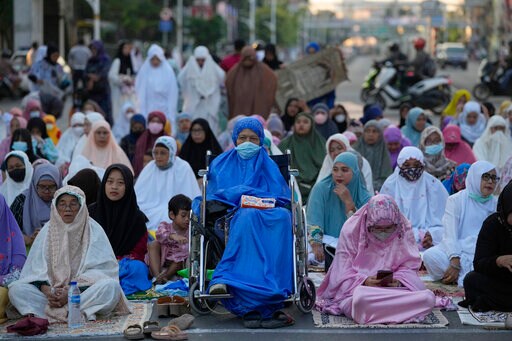 Indonesian Muslims Celebrate Eid Al-Adha amid FMD Outbreak