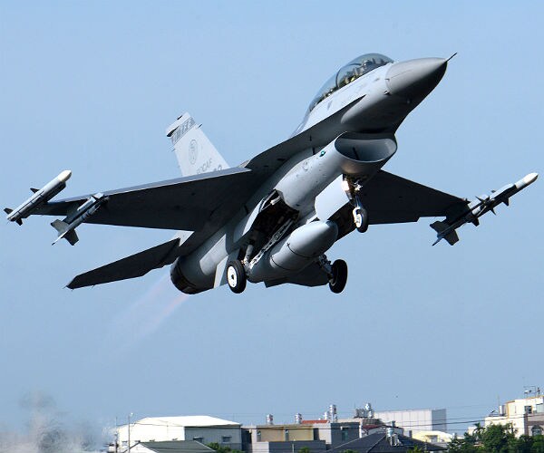 US Fighter Pilot OK After Crash in Bavaria