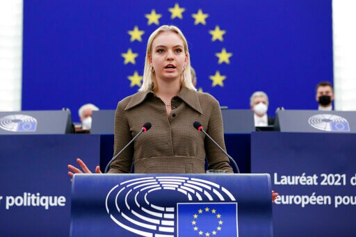 Navalny's Daughter Accepts EU Rights Award on His Behalf