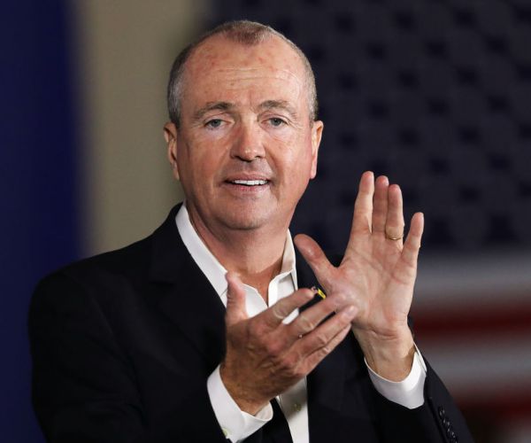New Jersey Governor Signs Sports Betting Bill into Law