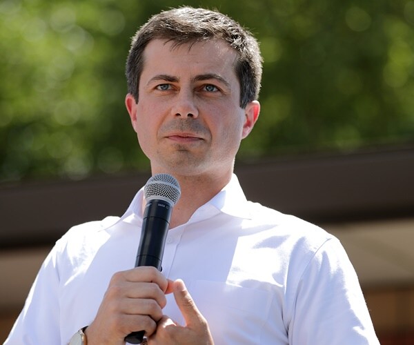 south bend indiana mayor pete buttigieg speaks from the soapbox stage at the iowa fair.