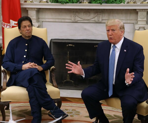 khan and trump in the oval office
