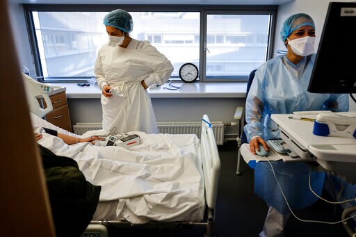 Omicron Exposes Inflexibility of Europe's Public Hospitals