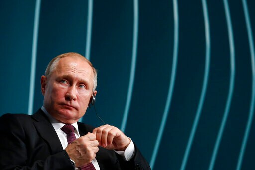Putin Encourages BRICS to Collaborate on Anti-virus Programs