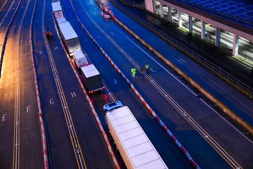 Truckers Finally Leave UK after Days of Virus Gridlock