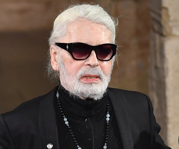 Fashion Icon Karl Lagerfeld Dies