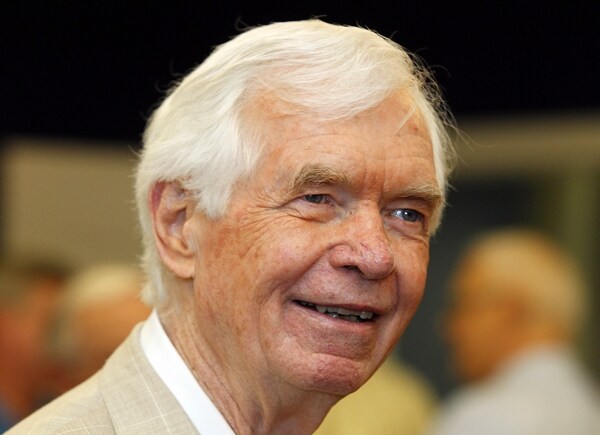 GOP's Cochran Seeks Voters at 'Giant Houseparty'