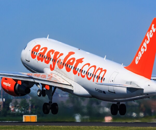 EasyJet CEO's Pay Cut a Solidarity Move
