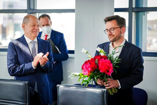 Scholz's Party Keeps Ukraine Policy Despite State Vote Loss