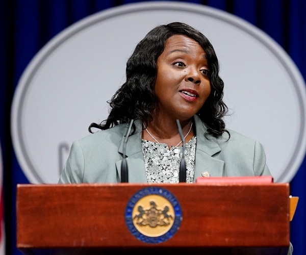 veronica degraffenreid speaks to press