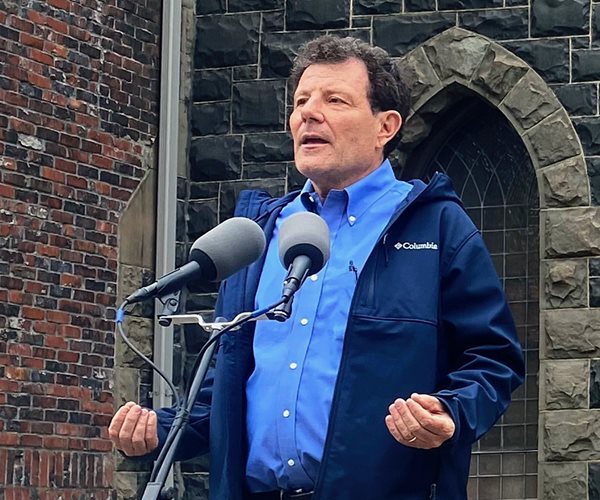 Ex-NY Times Columnist Kristof Ineligible to Run for Oregon Governor