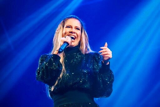 Brazilian Singer and Latin Grammy Winner Dies in Plane Crash