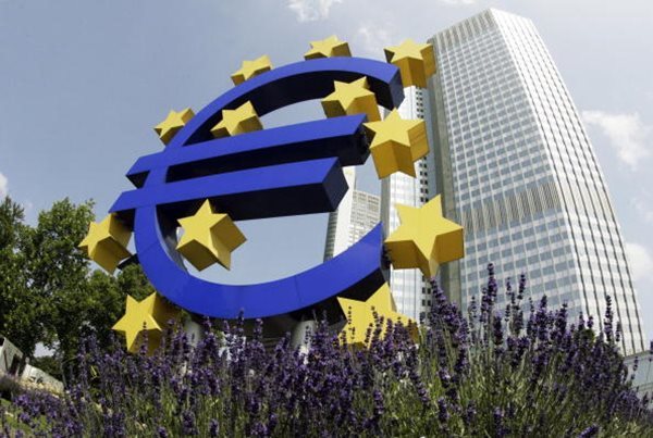 Euro Poised to Sink Against the Dollar