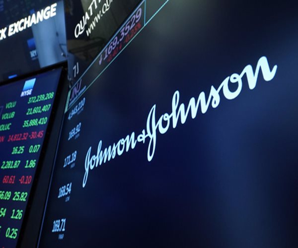 J&J Beats Street Q1 Expectations, Tapers '23 Forecast