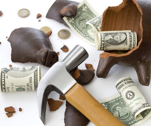 Ex-NY Brokerage Executive Pleads Guilty to Pension Bribe Scheme