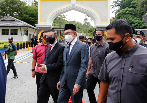 Race to Become Malaysia's Next PM Heats up as Deadline Looms