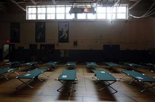 Red Cross Sets Up Shelter in Philadelphia 