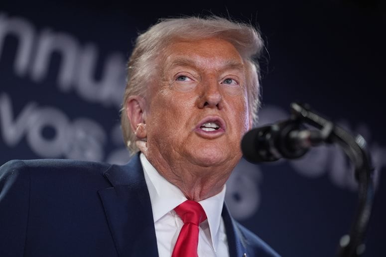 Trump Sues JPMorgan for $5B Over 'Debanking'