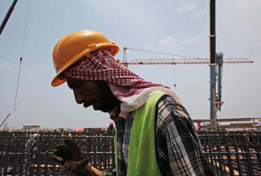 Saudi Labor Minister Vows Binladin Workers to be Paid Soon