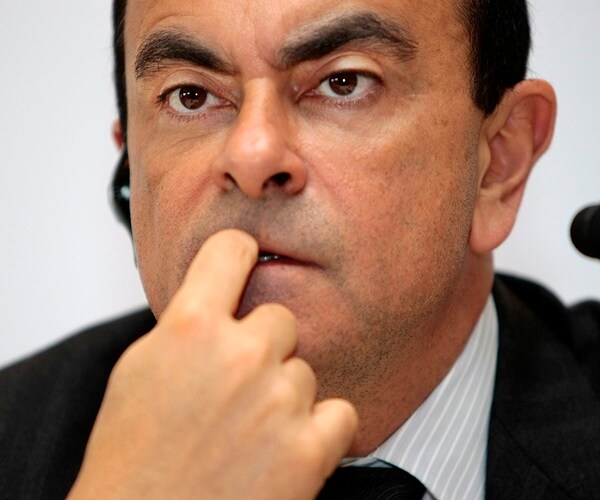 Lebanon Issues Travel Ban for Fugitive Ex-Nissan Chief Ghosn