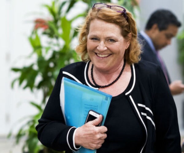 Trump Dubs Heitkamp a 'Liberal Democrat,' Urges Her Defeat