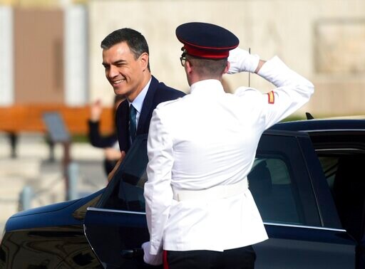 Spanish Socialists Woo Far-left Party, Offer No Cabinet Jobs