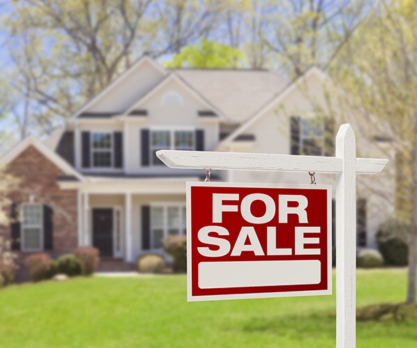 Connecticut Town Bans 'For Sale' Signs for Aesthetic Reasons