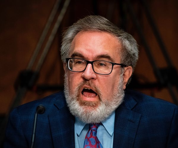 Sources: EPA to Propose First-Ever Airplane Emissions Standards