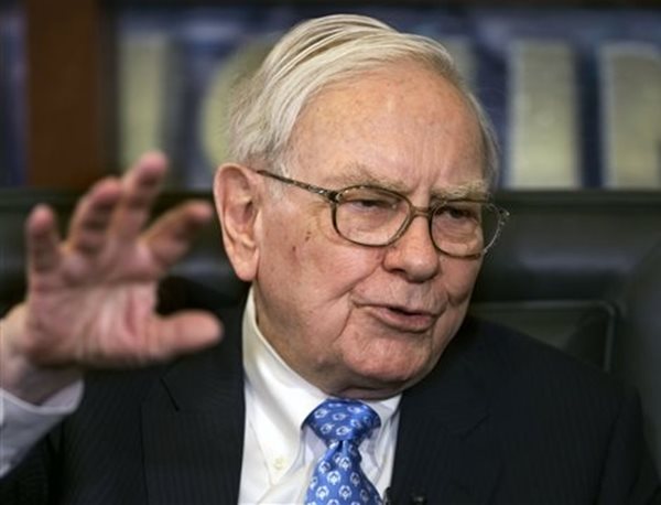 Buffett's BNSF to Cut Spending $1.5 Billion as Cargo Slumps