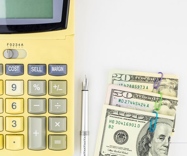 AP-NORC Poll: Many Feeling Vulnerable Despite Economic Gains