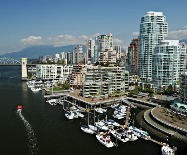 Realtors Pitch Vancouver to Draw Capital Flight From Brexit