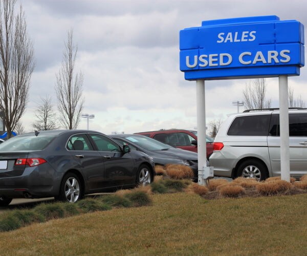 Hertz Shares Bear Brunt of Panic Over Collapsing Used-Car Prices