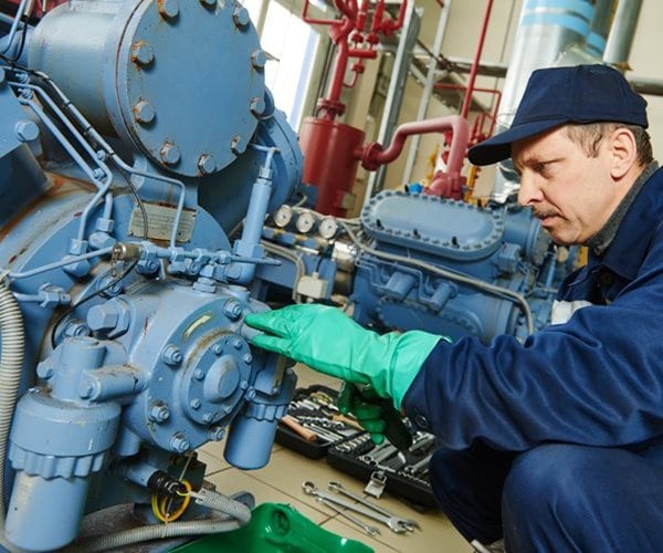 US Productivity Slows in Fourth Quarter