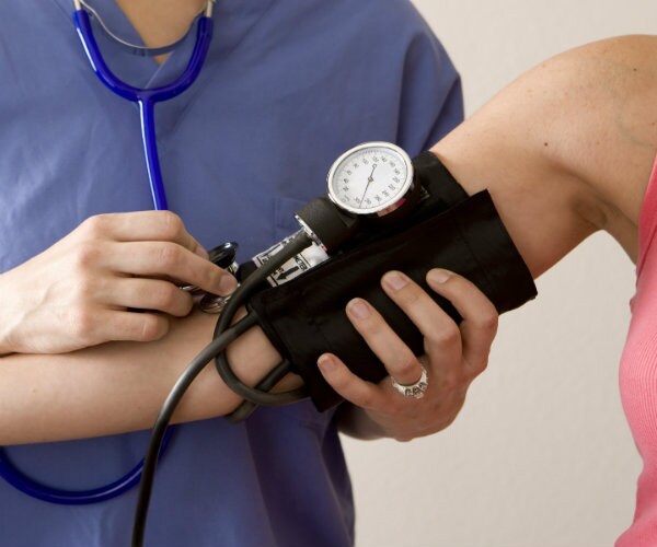 Blood Pressure Checks Urged for Pregnant Women