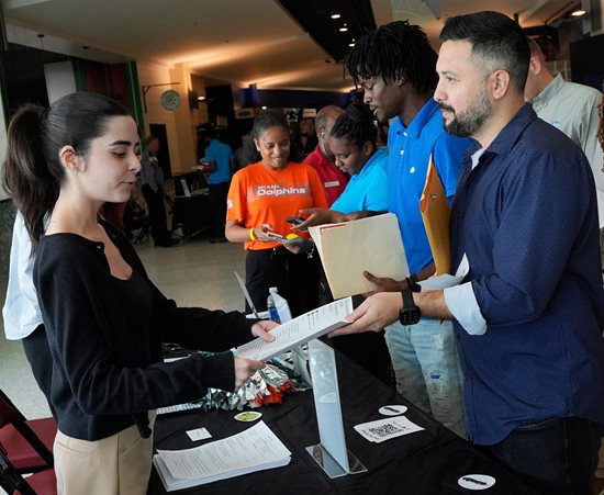 Wall St Week Ahead: Investors Look to Jobs Data