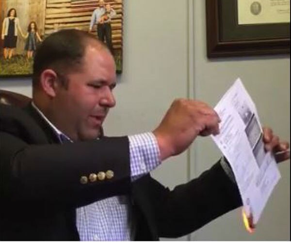 Tenn. Lawmaker Burns Traffic Camera Ticket, Says Follow His Lead