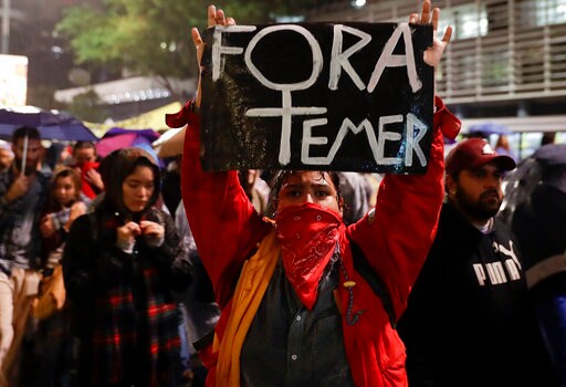 The Latest: Top Prosecutor Accuses President of Corruption