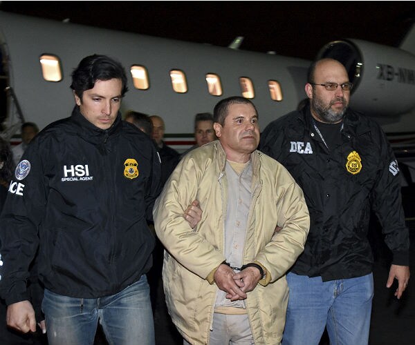 Judge: El Chapo Not Allowed to Visit With Lawyers in Same Room