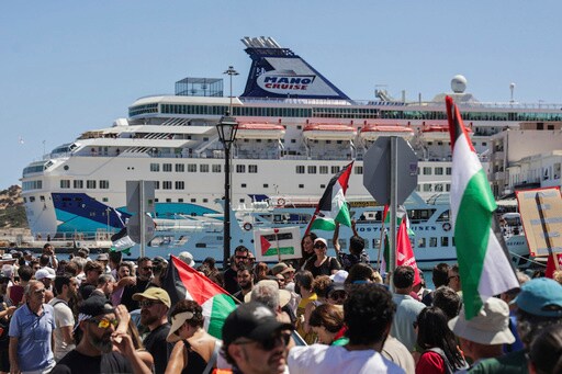 Anti-war Demonstrators Protest Arrival of Israeli Cruise Ship on Greek Island of Crete