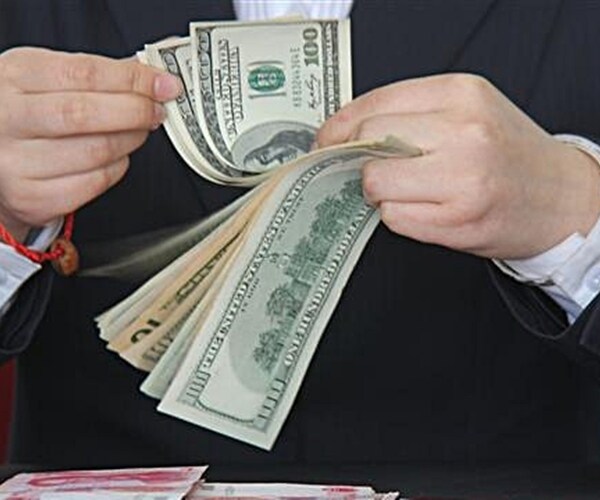 FX Guru John Taylor Is Back, Minus the $12 Million-a-Year Salary