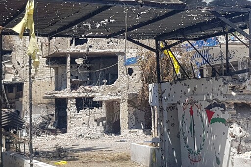 Clashes Resume between Factions in Lebanon's Largest Palestinian Refugee Camp