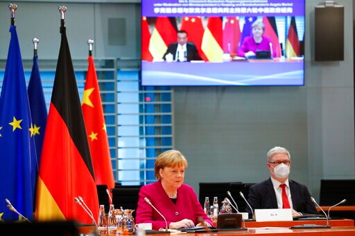 Germany's Merkel Presses China for Human Rights Dialogue