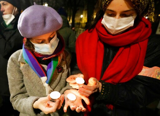 Prosecutors Probe Pregnant Woman's Death in Poland