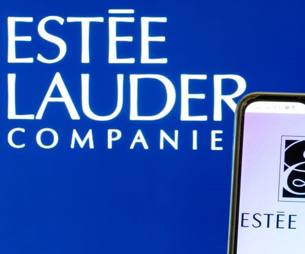 Estee Lauder in Talks to Acquire Tom Ford for $3 Billion