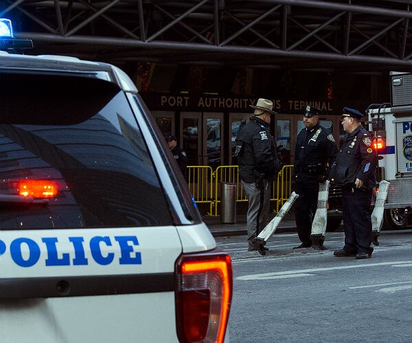 Bernie Kerik: Need to Be Vigilant, Report Crimes to Stop Terror