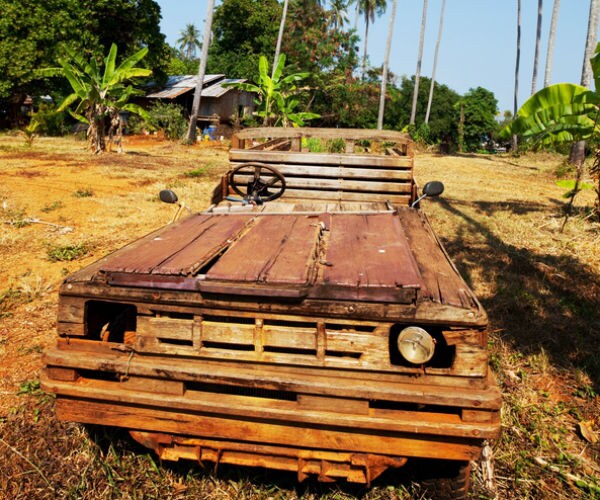 Venezuelans 'Live to Repair' Following Collapse of Car Industry