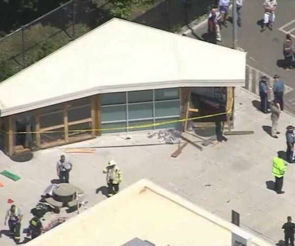 Police: Taxi Strikes Pedestrians Near Boston Airport