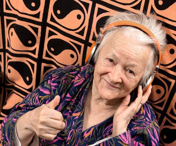 Music May Calm Alzheimer's Patients