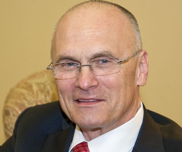 Carl's Jr. Parent Company Names CEO to Replace Andy Puzder