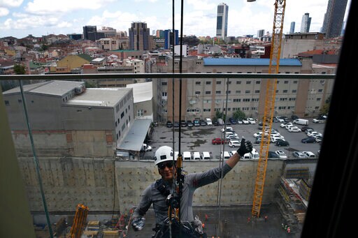 Turkish Central Bank Cuts Key Rate Deeply under New Governor